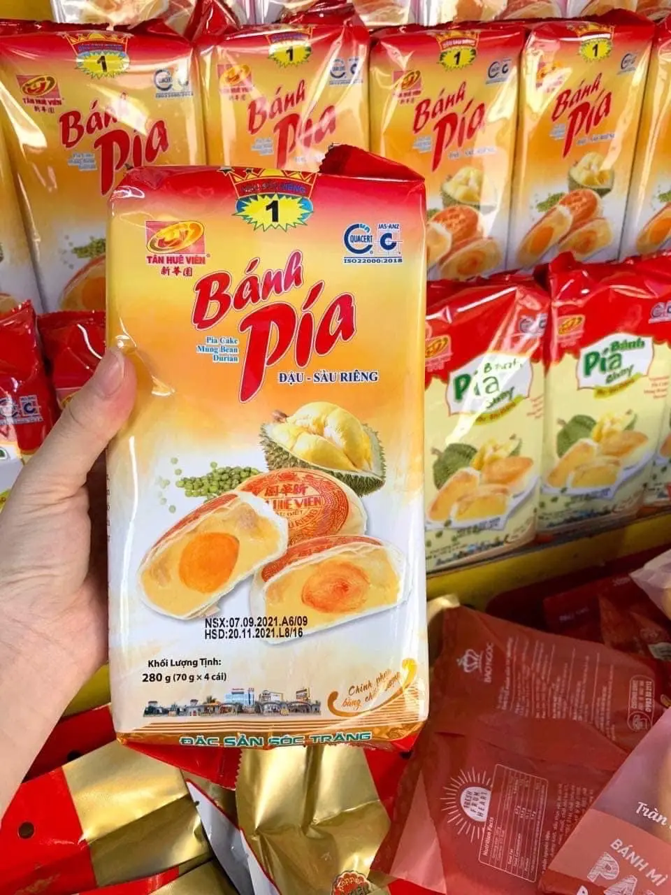 Hình ảnh Bánh pía Tân Huê Viên số 1