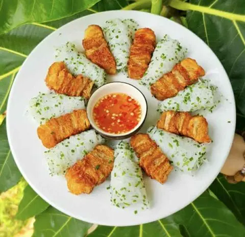 Hình ảnh Bánh hỏi heo quay chay