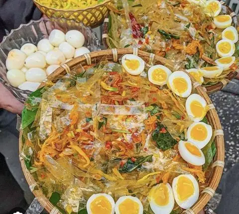 Hình ảnh Bánh tráng trộn truyền thống