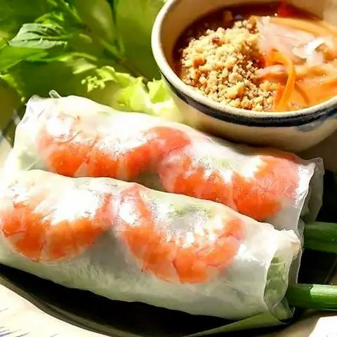Hình ảnh Combo 03 gỏi cuốn có nước chấm để chọn là tương hoặc mắm nêm