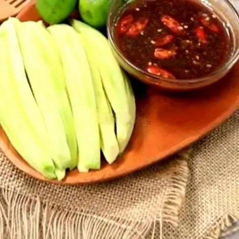 Hình ảnh Xoài Keo 500gram(Tùy Theo Mùa) - Mắm Ruốc