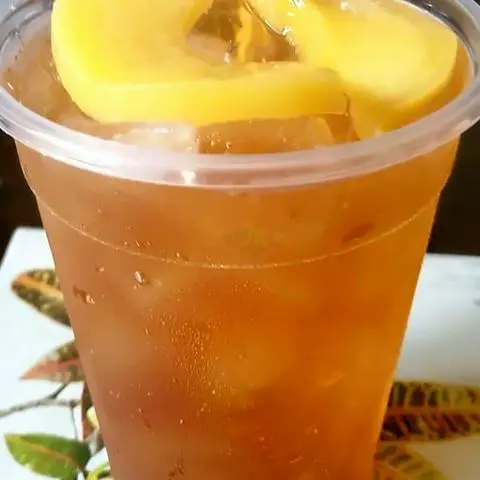 Hình ảnh Trà Đào Có Đào Ly 500ml