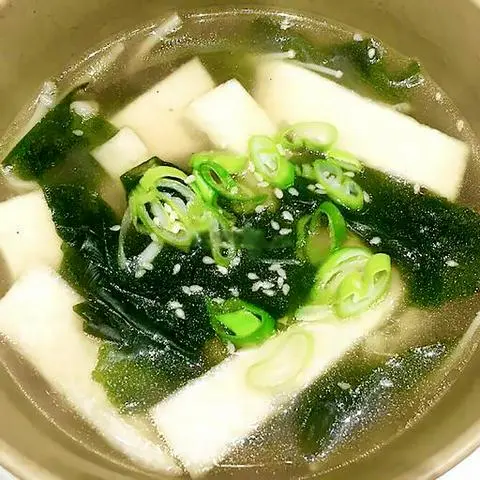 Hình ảnh Soup rong biển chả cá