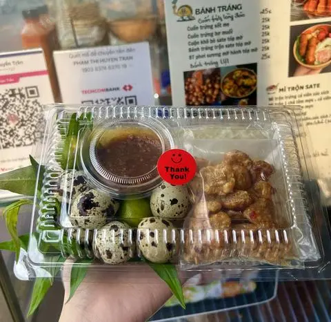 Hình ảnh Bánh Tráng Chấm Muối Sệt