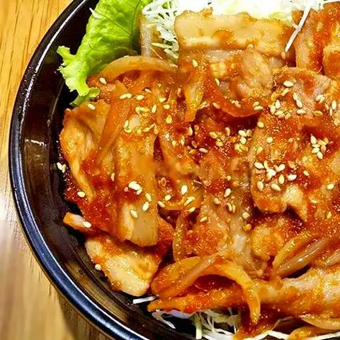 Hình ảnh St-13: Cơm thịt heo xào sốt Miso (Stir fried pork rib - Miso sauce)