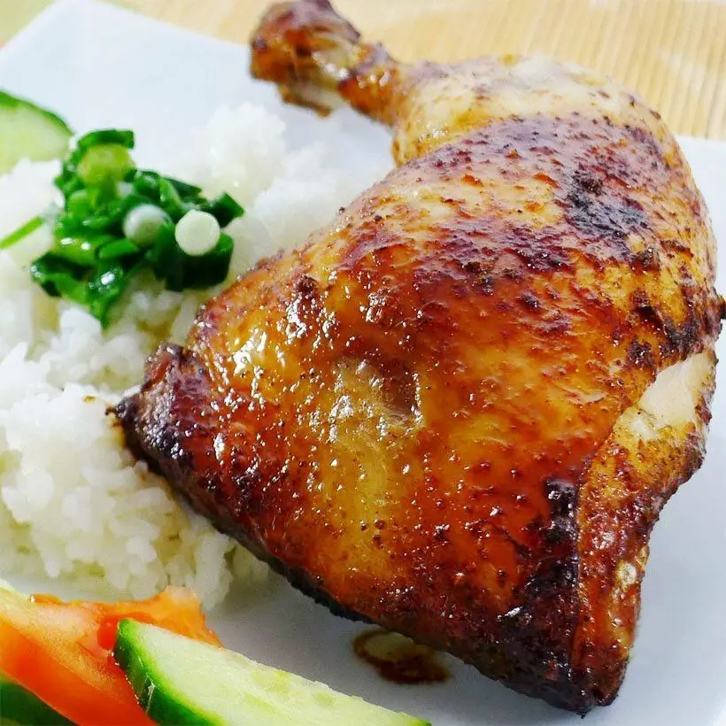 Hình ảnh Cơm Đùi Gà Góc Tư Sốt Mắm Nhĩ