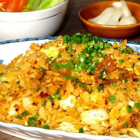 Hình ảnh ST-3: Cơm chiên cá hồi 