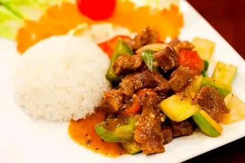 Hình ảnh CƠM: Bò Lúc Lắc.