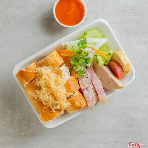 Hình ảnh Bánh mì chả thập cẩm