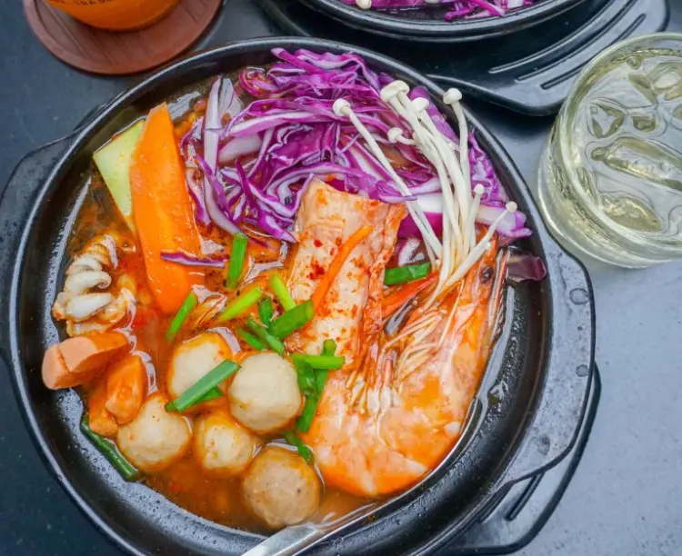 Hình ảnh Mì Cay Kim Chi Hải Sản