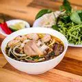Hình ảnh Bún bò giò chả nạm tái gân