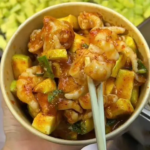Hình ảnh chân gà rút xương sốt thái- phần nhỏ 