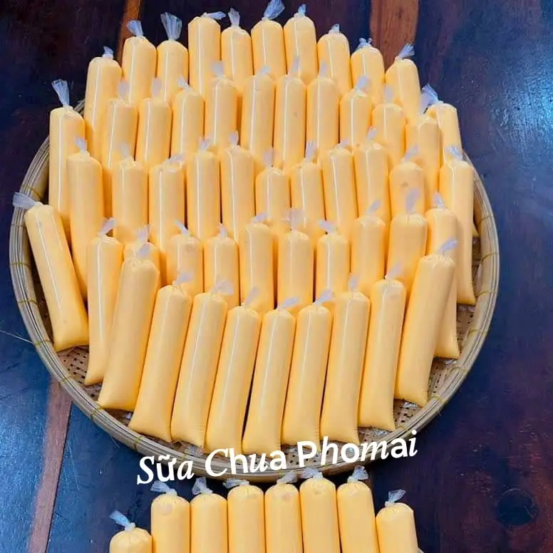 Hình ảnh Combo 5 sữa Chua túi Phomai siêu thơm ngon (tặng 01 bánh Flan có túi giữ lạnh)