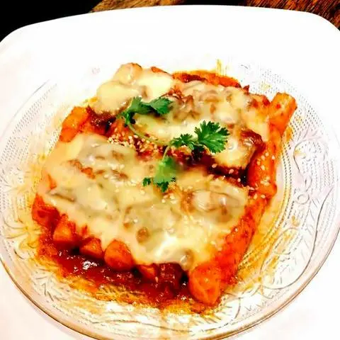 Hình ảnh Bánh Gạo Tobokki nướng Bò phomai - Tokbokki with Beef and Cheese