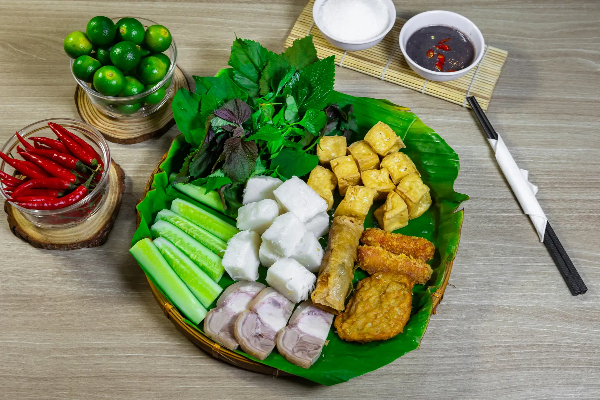 Hình ảnh Bún đậu mắm tôm đầy đủ