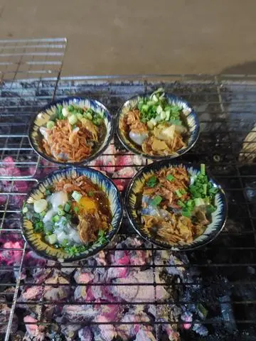 Hình ảnh Hàu sữa chén nướng sate
