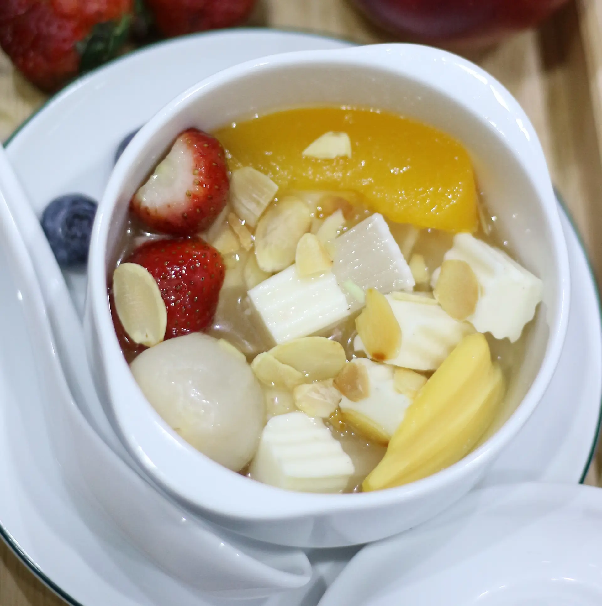 Hình ảnh Chè Khúc Bạch Dừa
