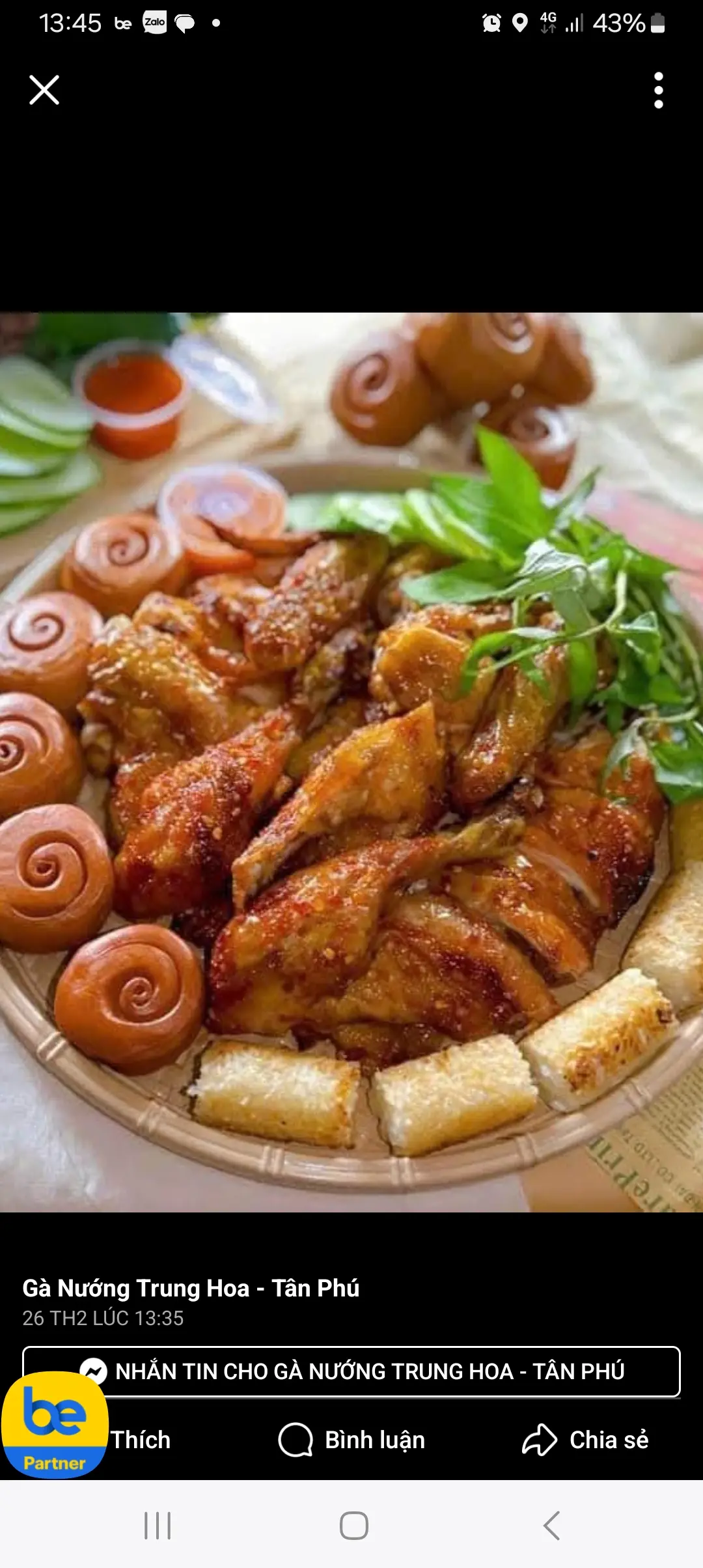 Hình ảnh Combo gà quay sốt mật ong - cơm lam-bánh bao