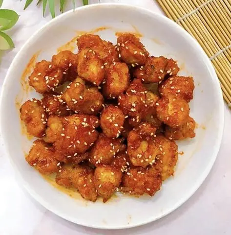Hình ảnh Gà sốt cay chua ngọt