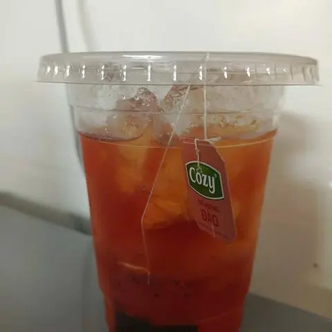 Hình ảnh trà đào ly khổng lồ