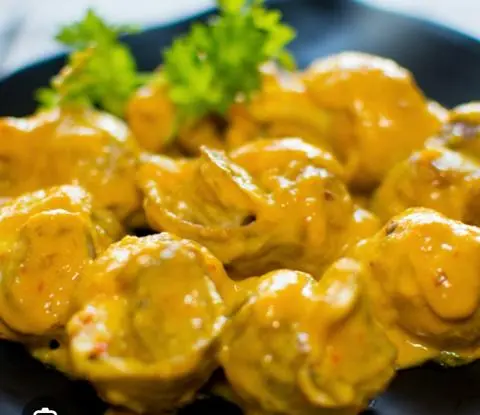 Hình ảnh Ốc bulot sốt trứng muối