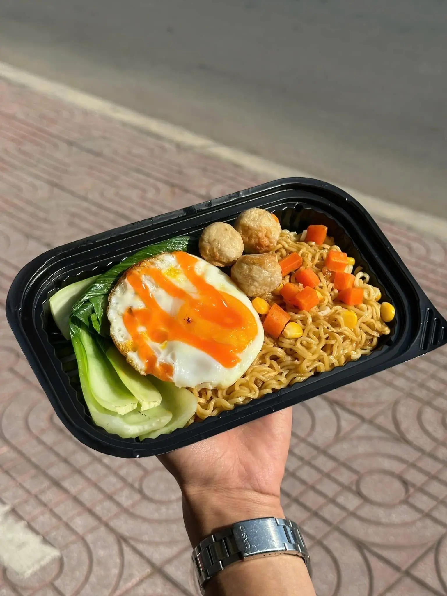 Hình ảnh Mì trộn trứng ốp (2quả)