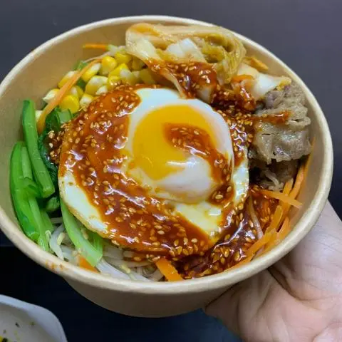 Hình ảnh Mì trộn đặc biệt