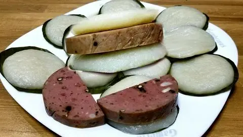 Hình ảnh Bánh Dày Kẹp Chả Bò