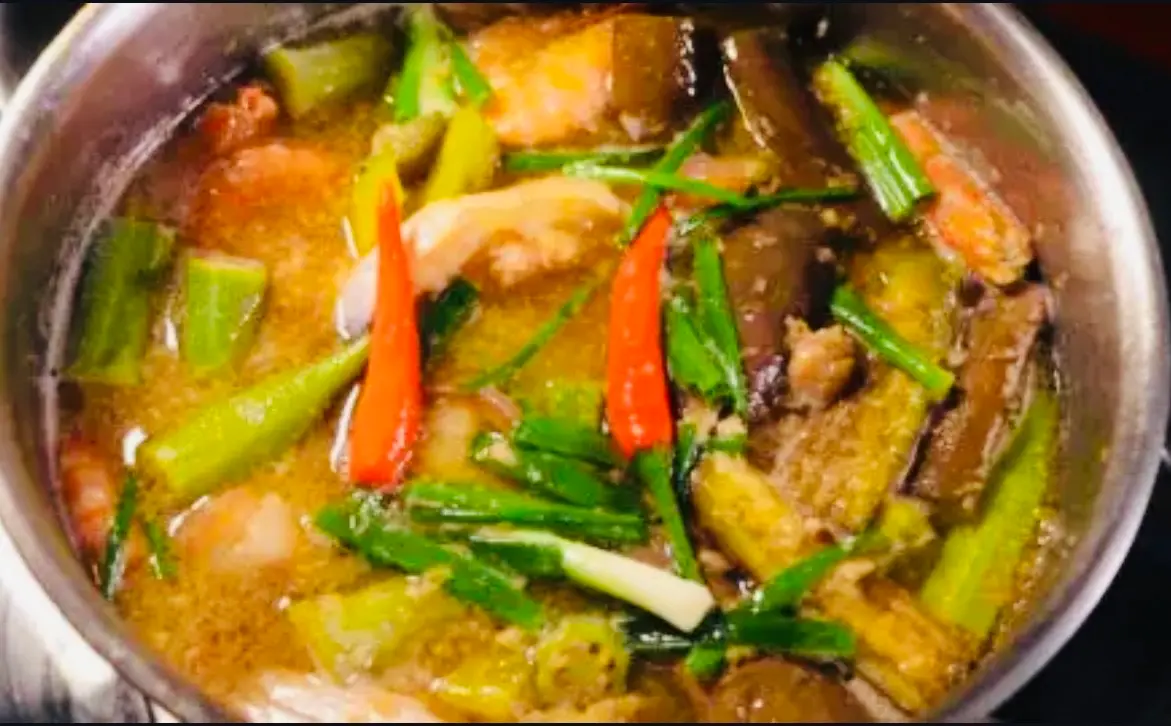 Hình ảnh Cơm Mắm Kho Cá Hú