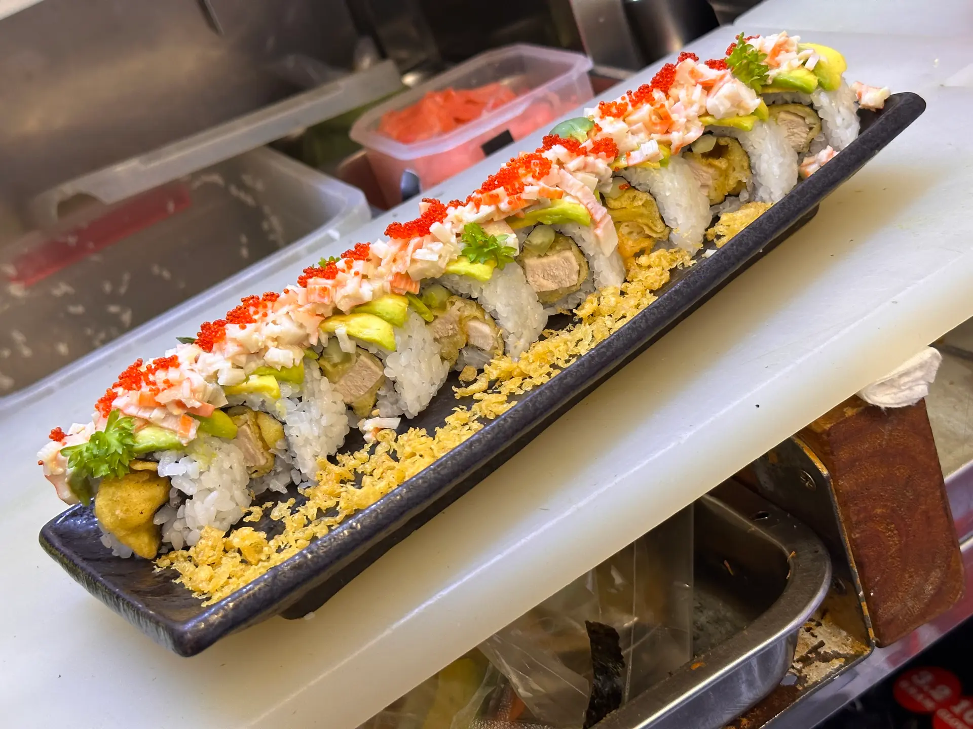 Hình ảnh Kani abokado maki - F35