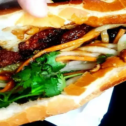 Hình ảnh Bánh mì thịt nướng
