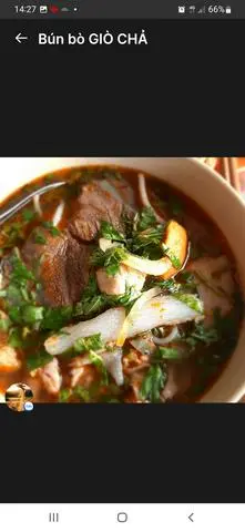 Hình ảnh Bún bò đặc biệt đầy đủ có giò