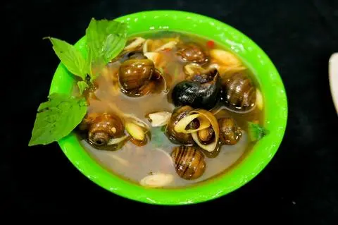 Hình ảnh Ốc bươu hấp thái
