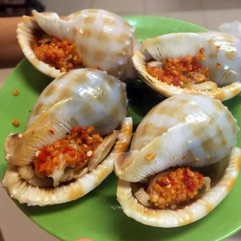 Hình ảnh Ốc tỏi nướng nước mắm 