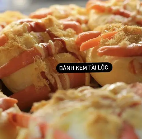 Hình ảnh BÁNH MÌ XÚC XÍCH CHÀ BÔNG NHỎ 