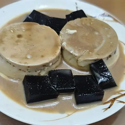 Hình ảnh Bánh flan nước cốt cafe sữa dừa