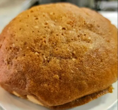 Hình ảnh Salt caramel coffee bun ( bánh cafe sốt caramel)