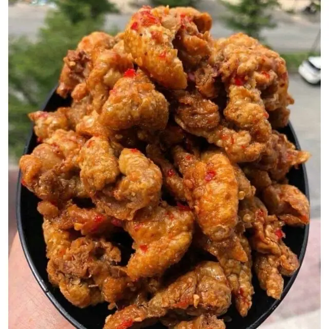 Hình ảnh Da Gà Chiên Bơ Tỏi Cay