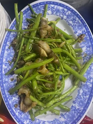 Hình ảnh tay rau muống