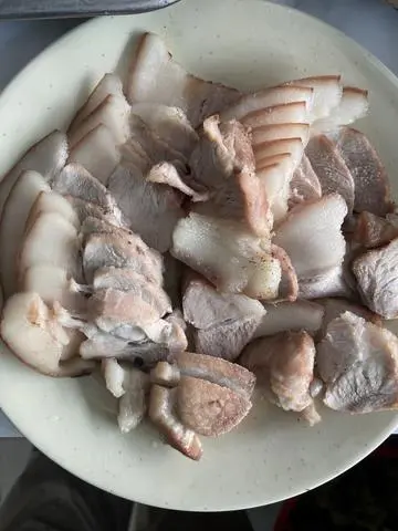 Hình ảnh thịt luộc + cà pháo + mắm tôm