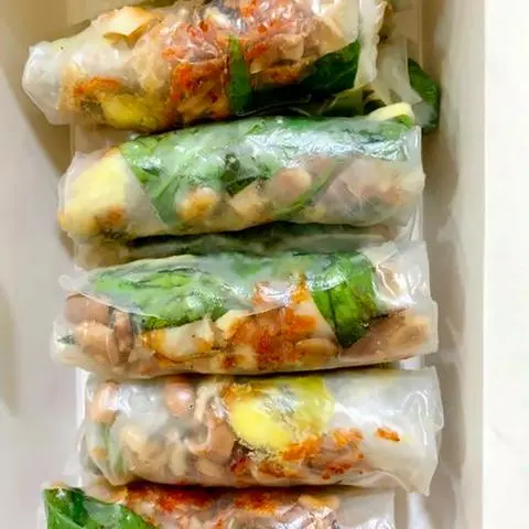 Hình ảnh Bánh tráng cuốn sốt me bơ
