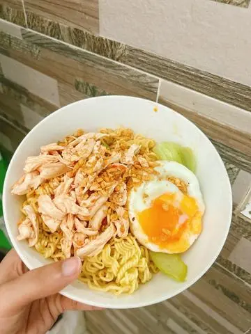 Hình ảnh Gà xé thêm