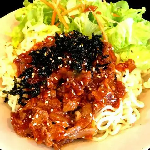 Hình ảnh Mì trộn bò sốt jeju