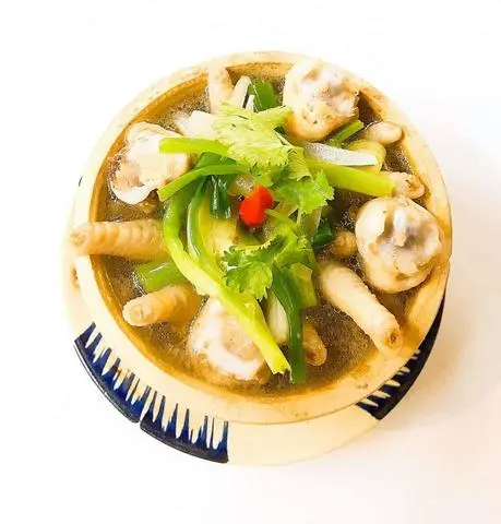 Hình ảnh Chân gà hấp hành 
