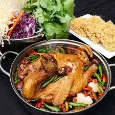 Hình ảnh Lẩu gà tre tiềm ớt hiểm