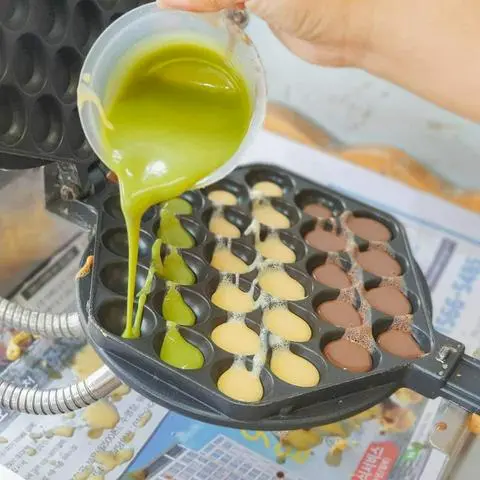 Hình ảnh Bánh trứng mix 3 vị: socola ,trà xanh và truyền thống