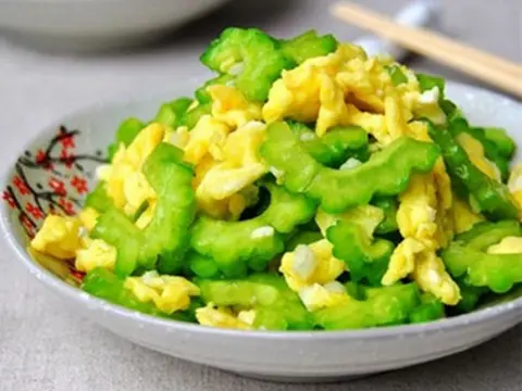Hình ảnh Cơm khổ qua xào trứng