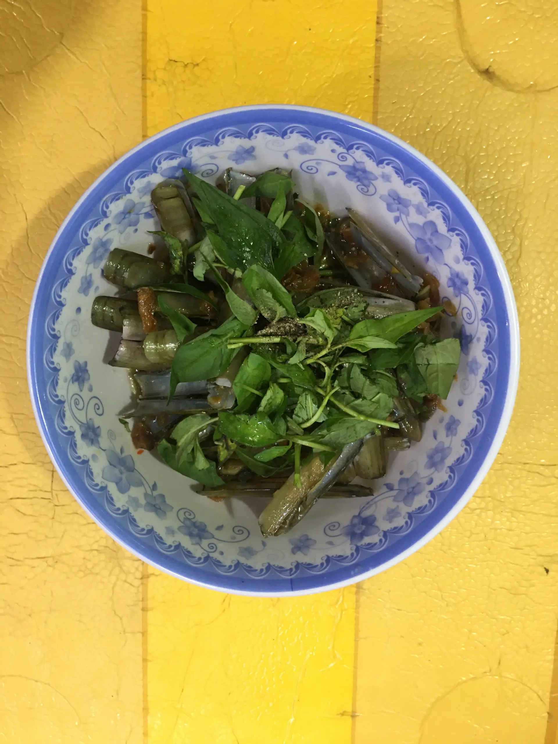 Hình ảnh Móng tay xào tỏi