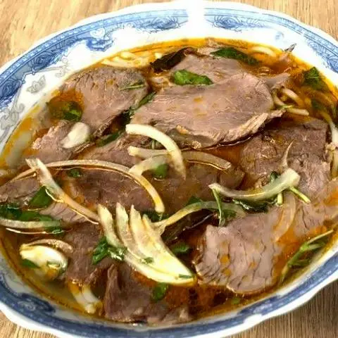 Hình ảnh Bún Bò Nạm Gân( chưa bao gồm hộp đựng )