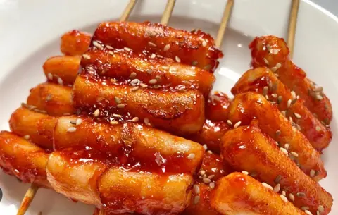 Hình ảnh Bánh gạo chiên sốt cay